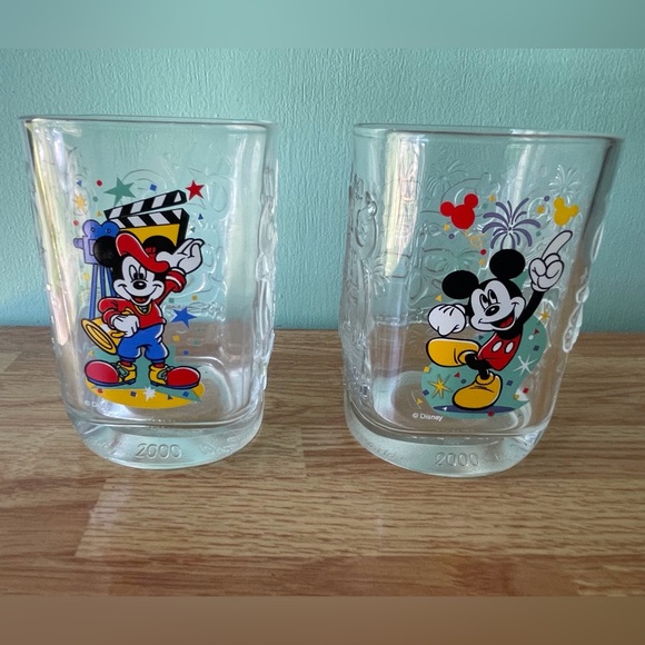 🧁 Vintage 2000 DISNEY Park Collectible Glasses MCDONALD’S Complete set of 4 - Picture 6 of 10